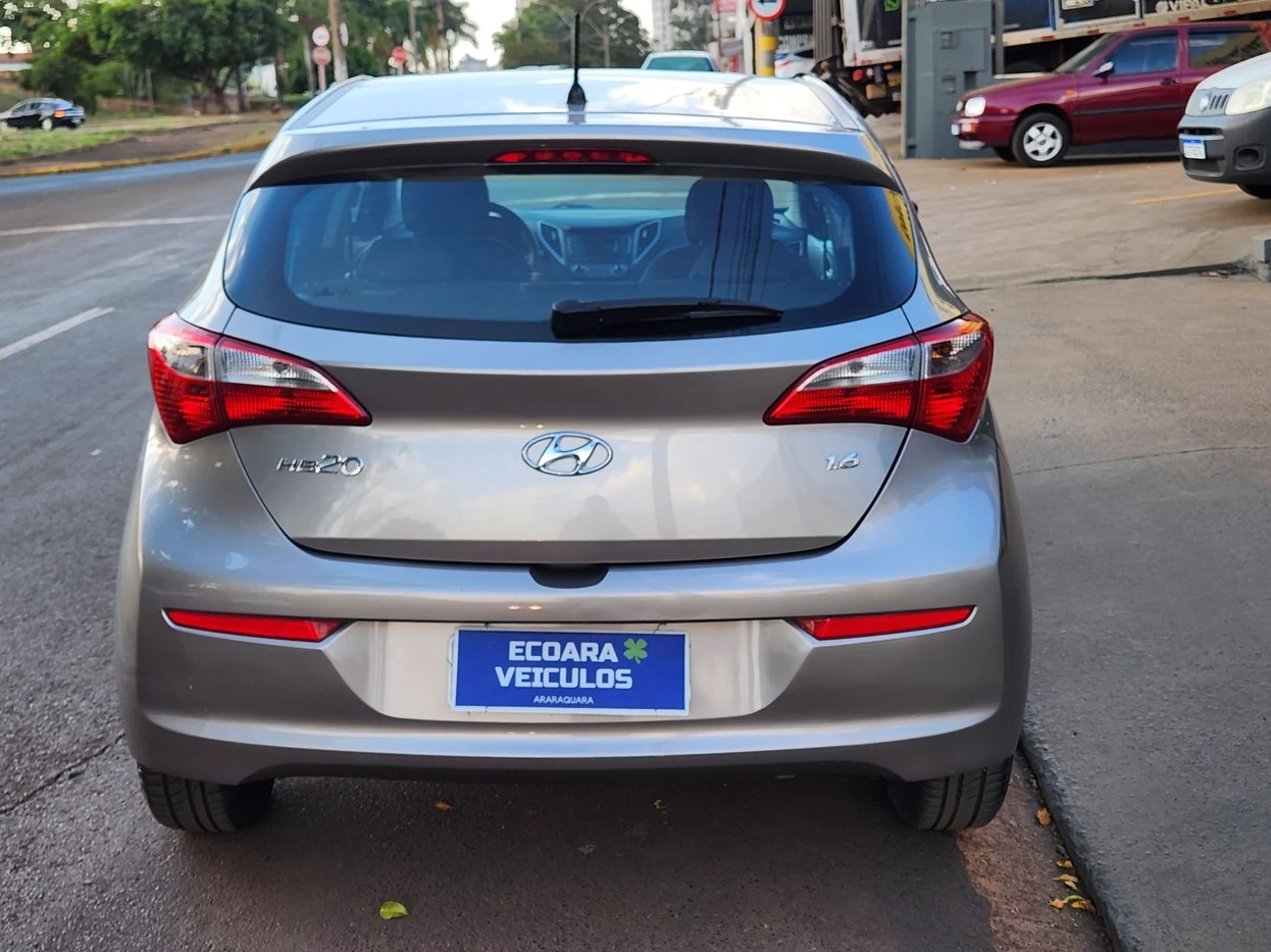 HYUNDAI HB20