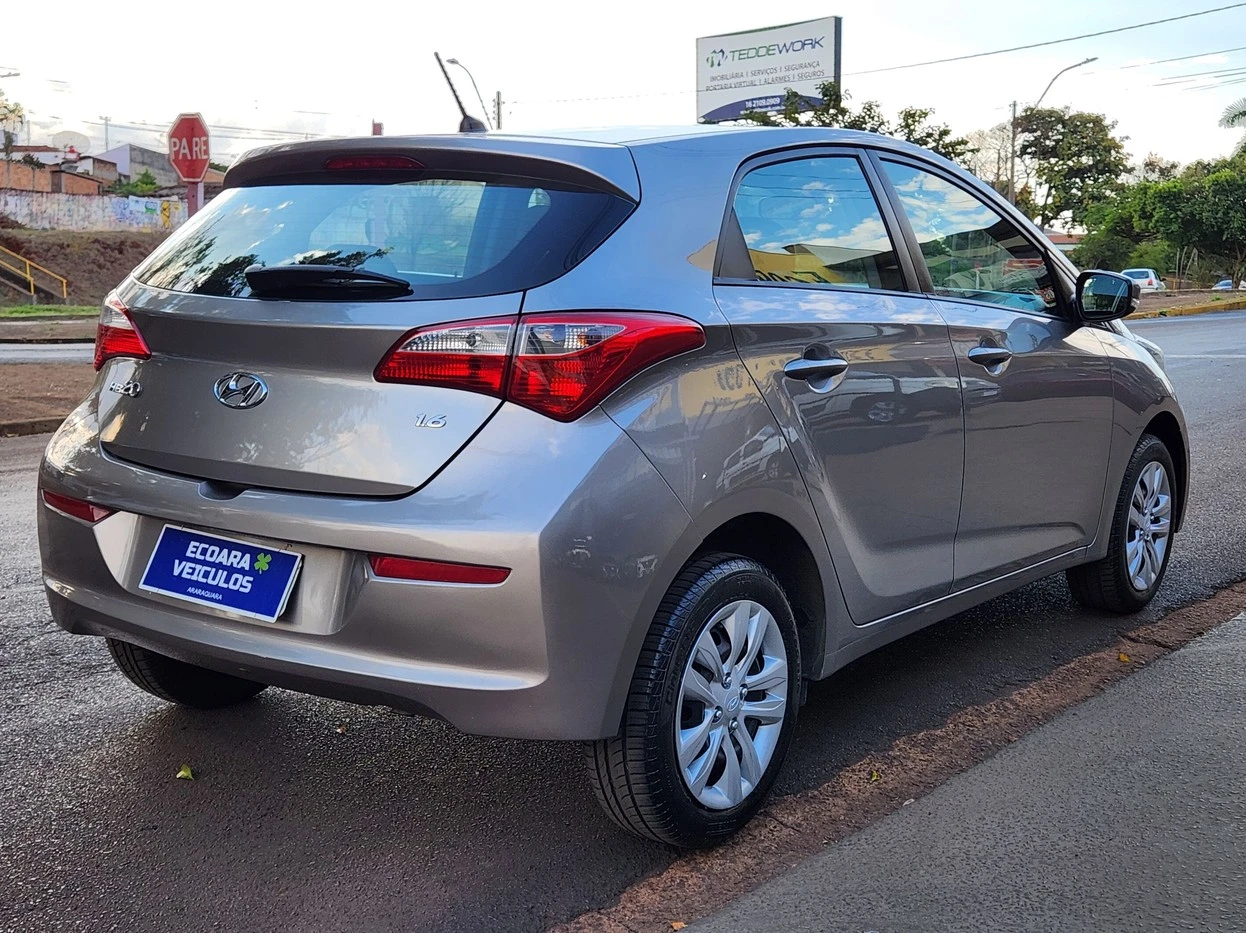HYUNDAI HB20