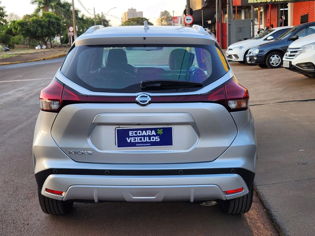 NISSAN KICKS