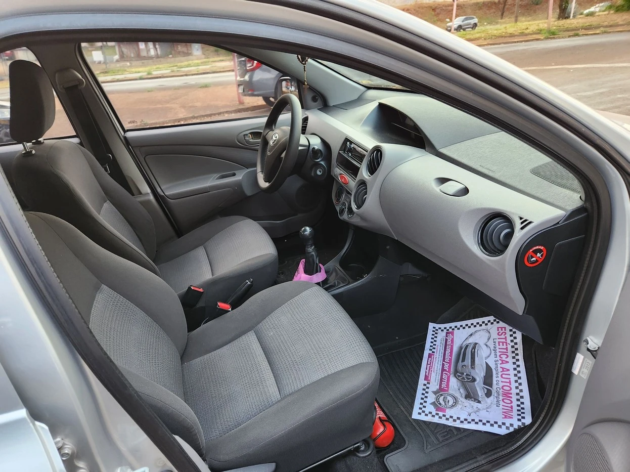 TOYOTA ETIOS