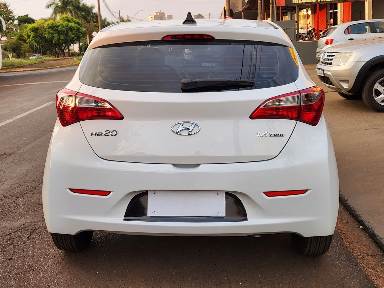 HYUNDAI HB20