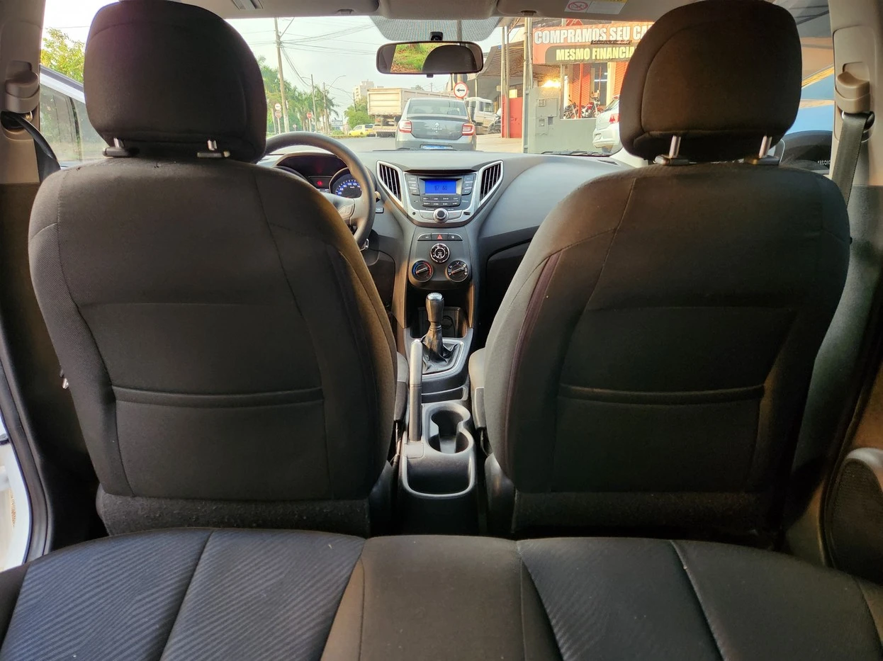 HYUNDAI HB20