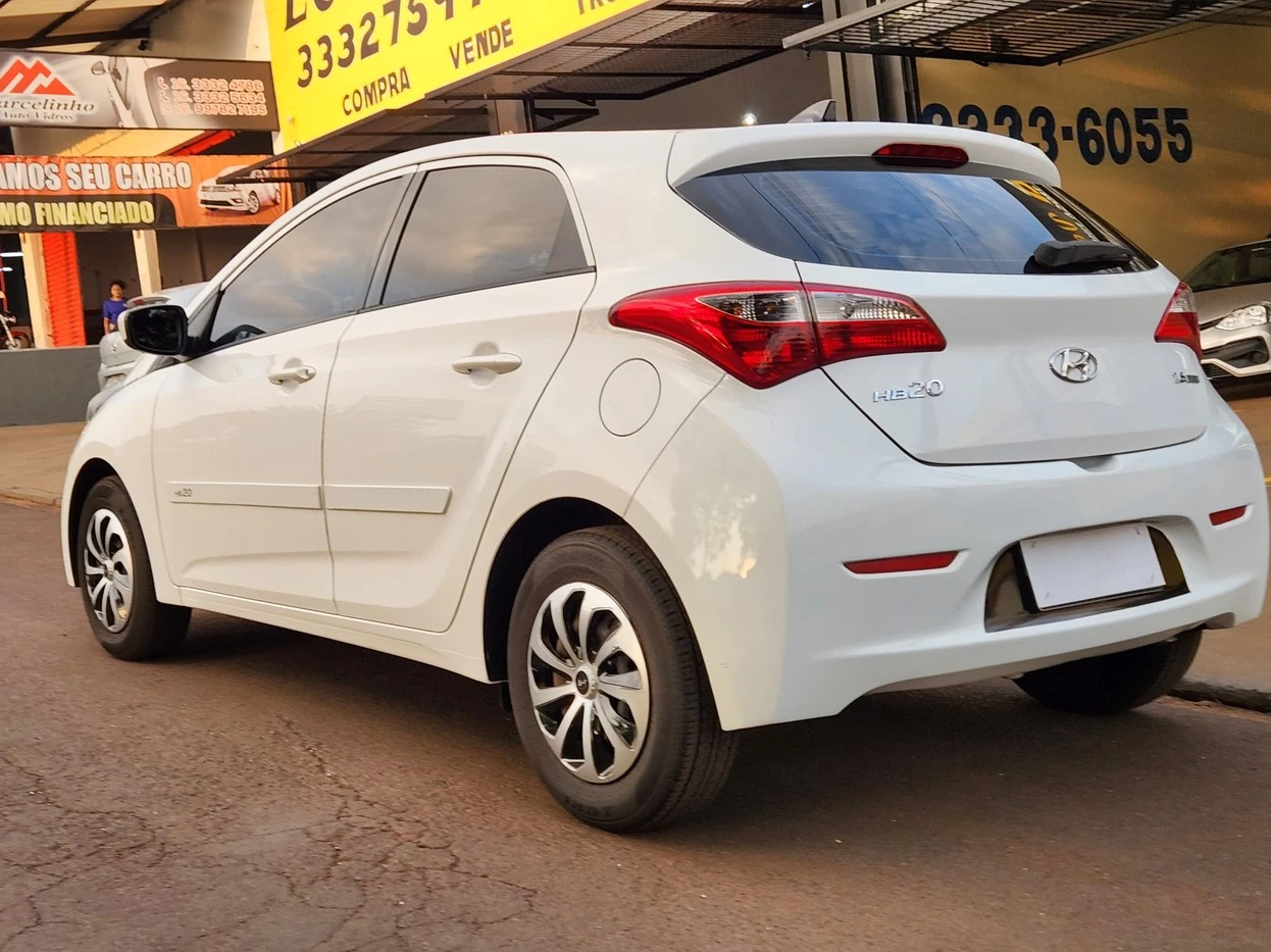 HYUNDAI HB20