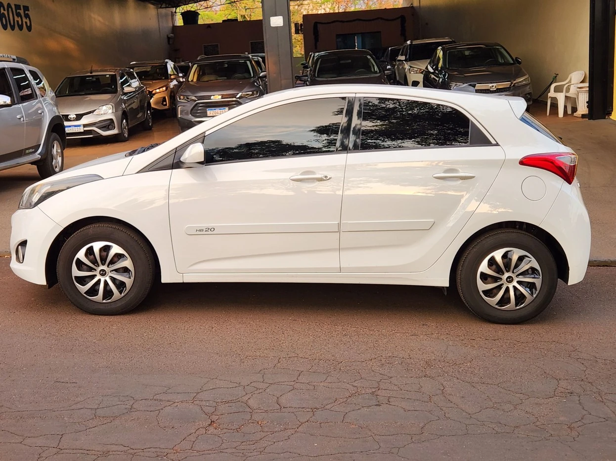 HYUNDAI HB20