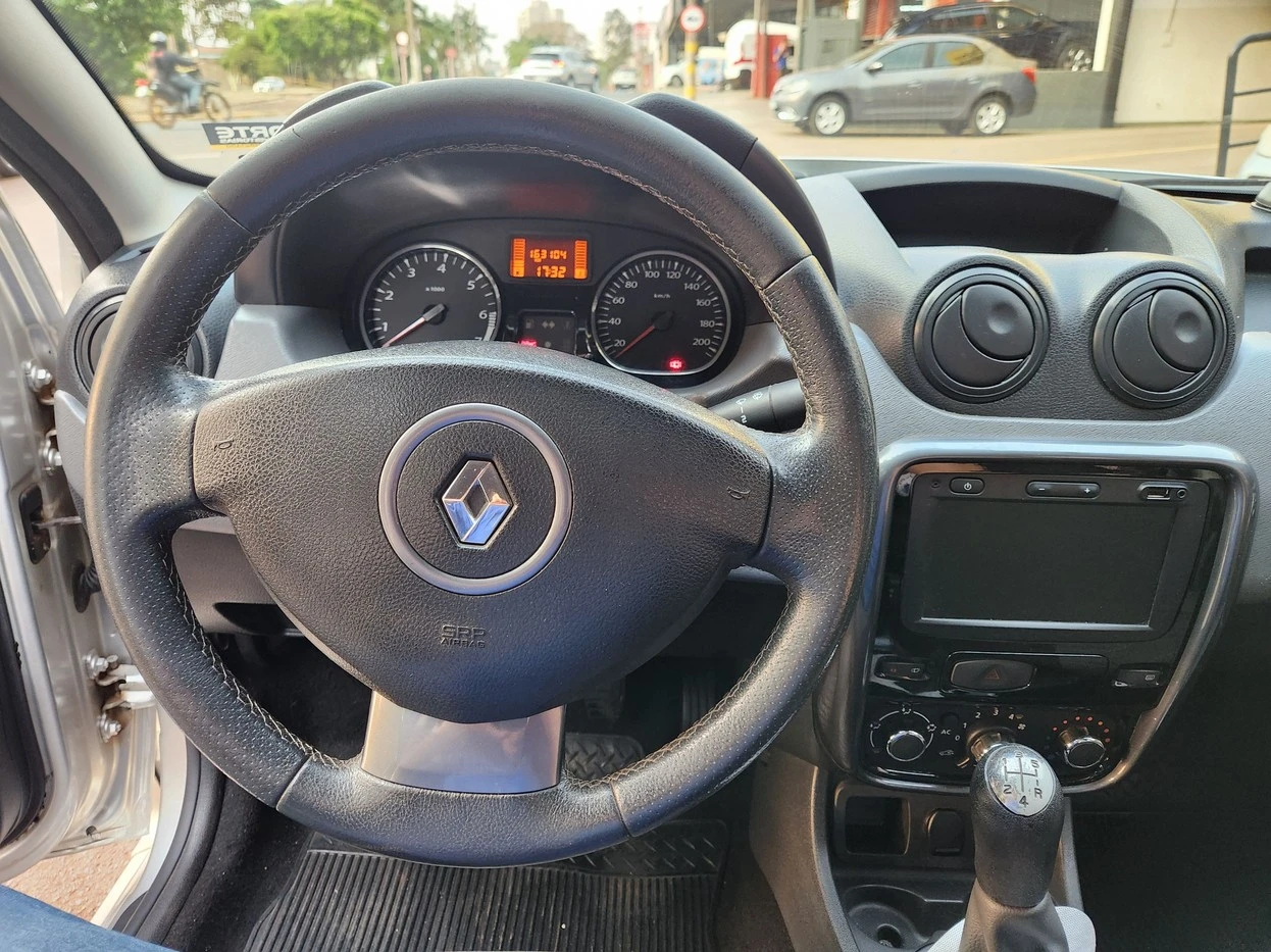 RENAULT DUSTER