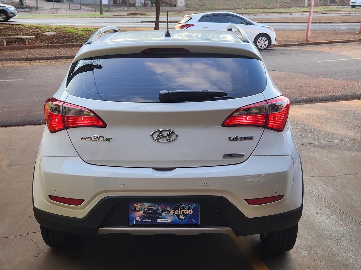 HYUNDAI HB20X