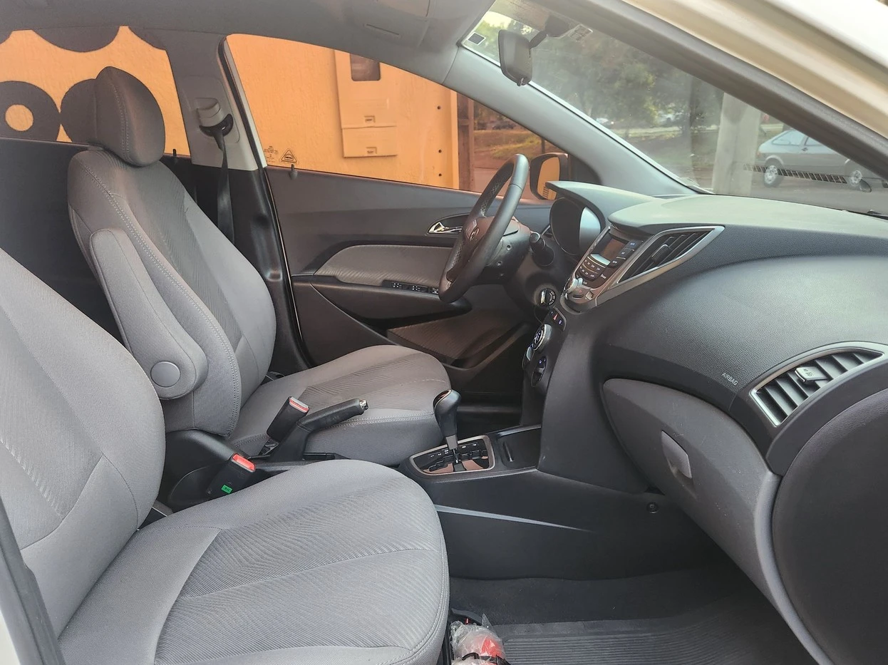 HYUNDAI HB20X