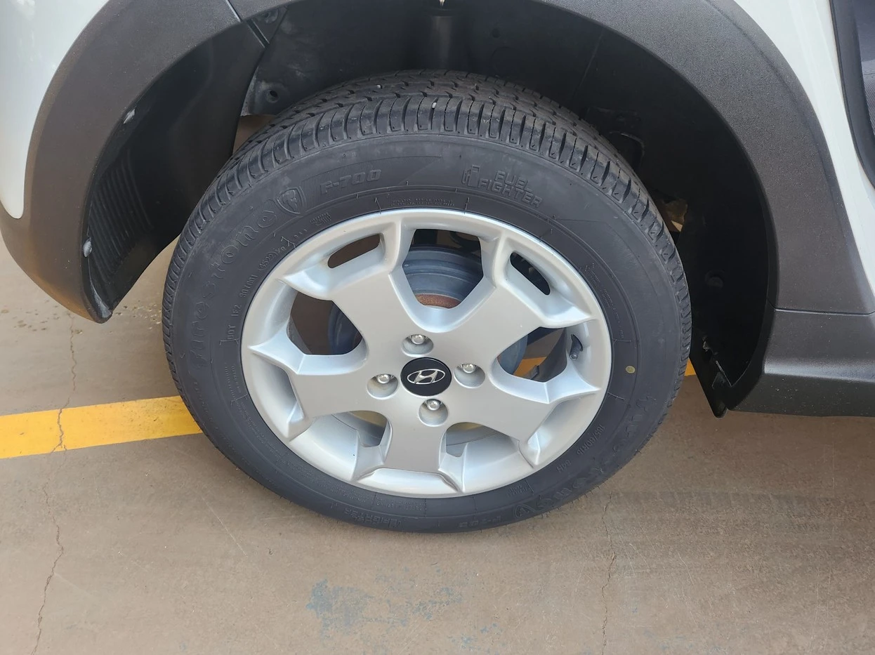 HYUNDAI HB20X