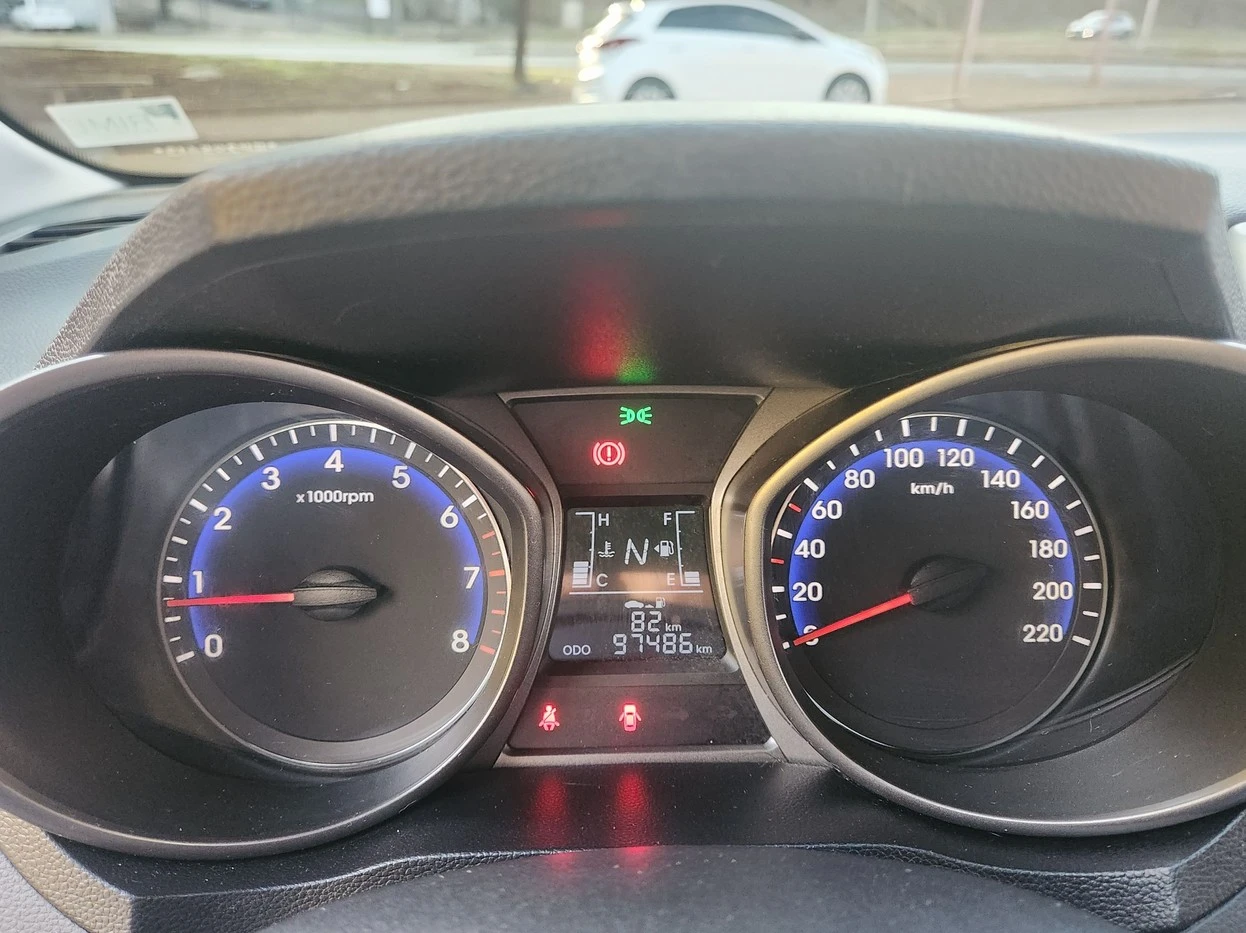 HYUNDAI HB20X