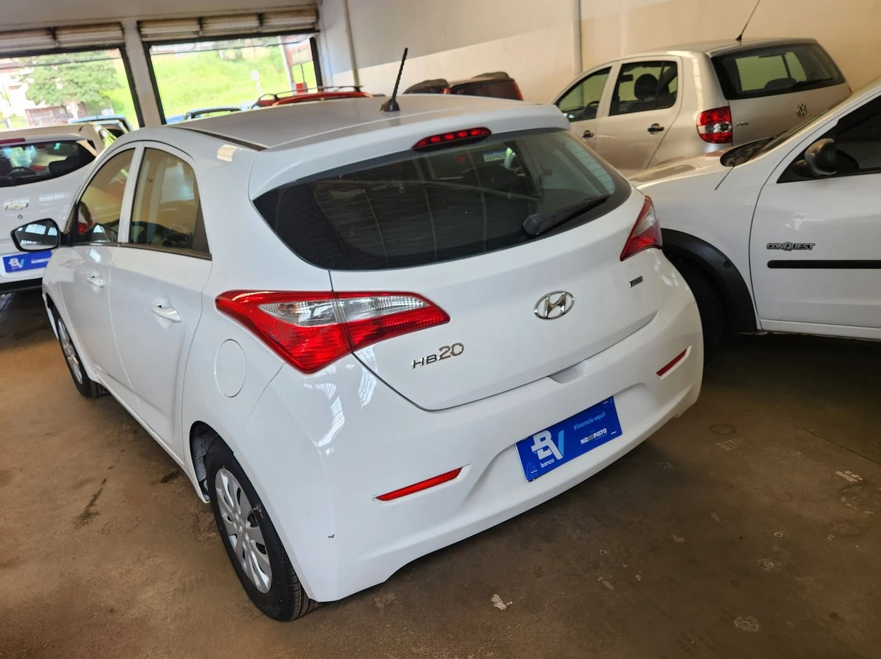 HYUNDAI HB20