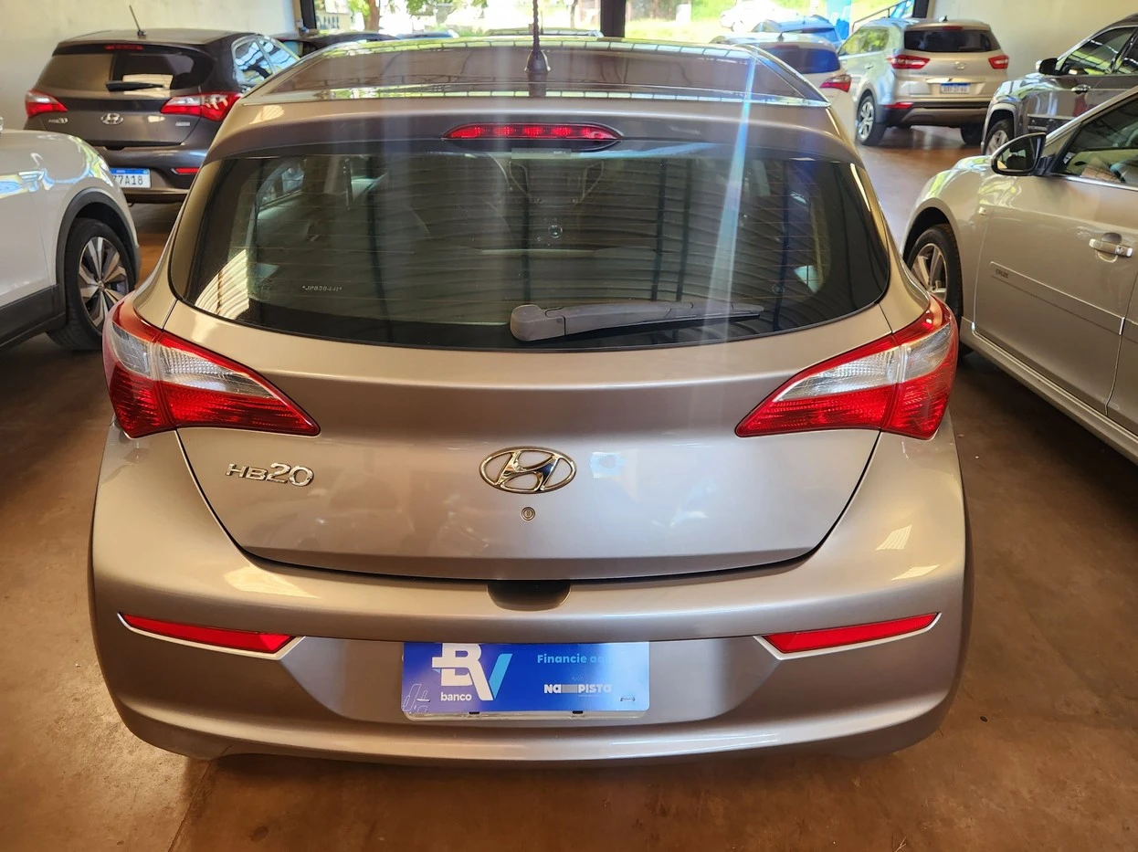HYUNDAI HB20