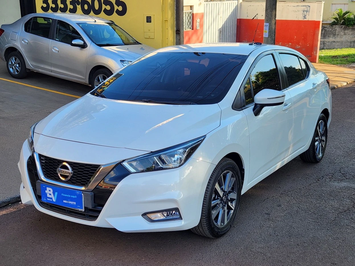 NISSAN VERSA