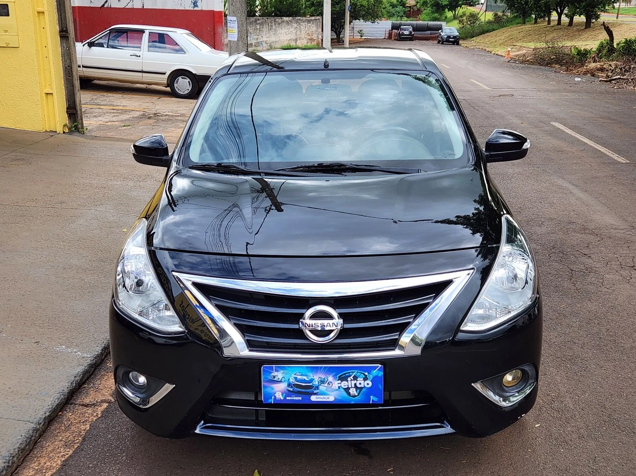 NISSAN VERSA