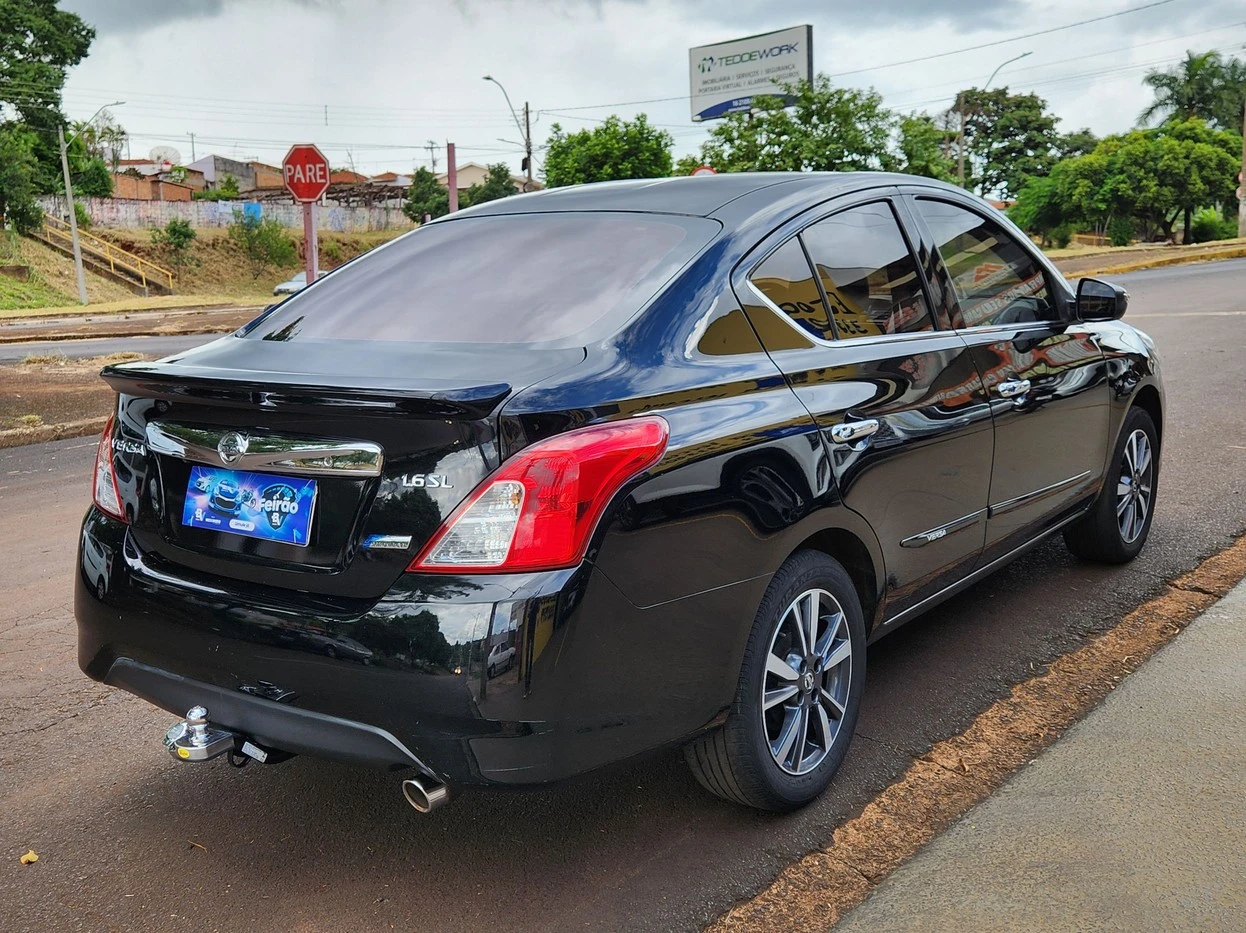 NISSAN VERSA