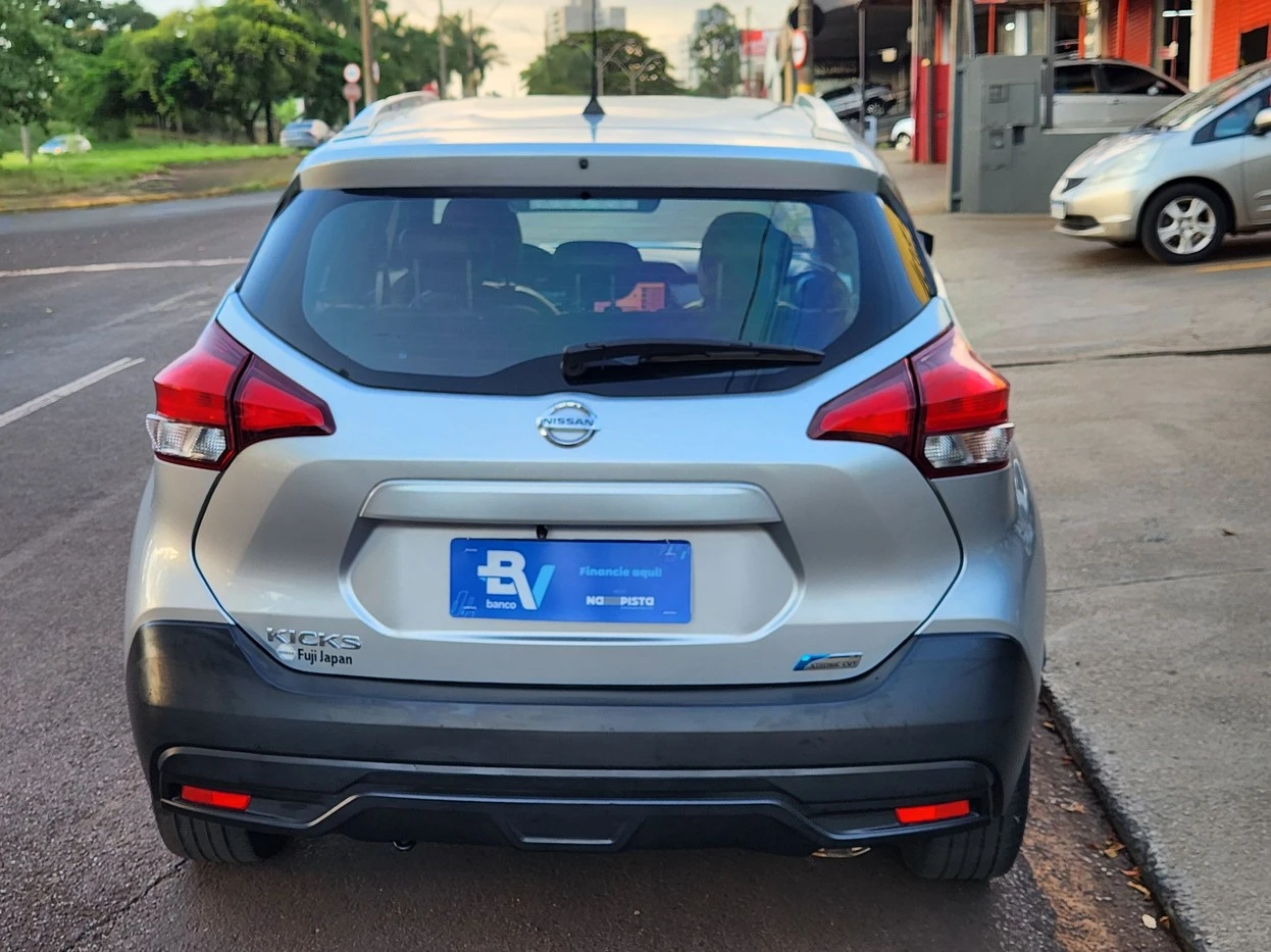 NISSAN KICKS