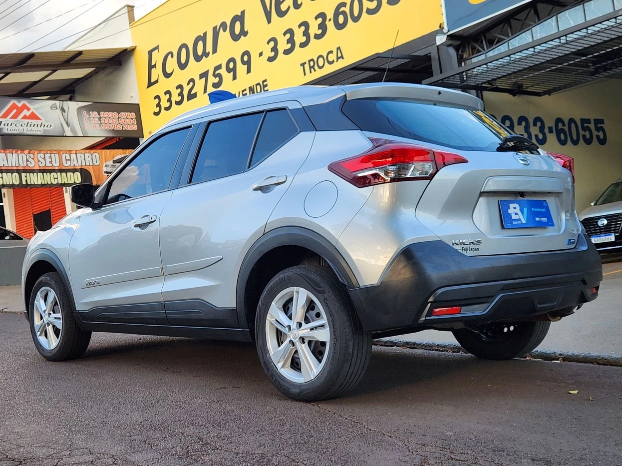 NISSAN KICKS