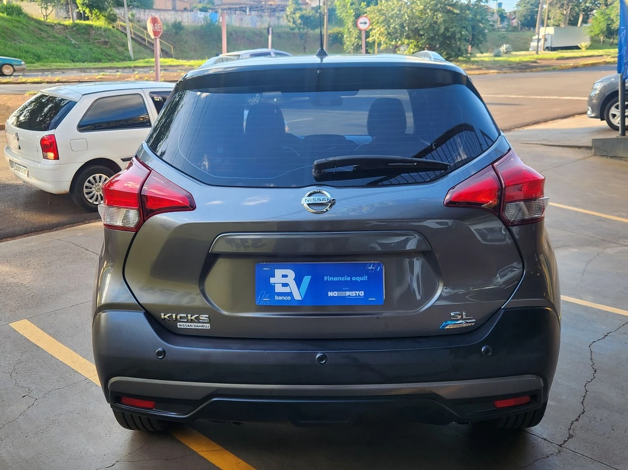 NISSAN KICKS