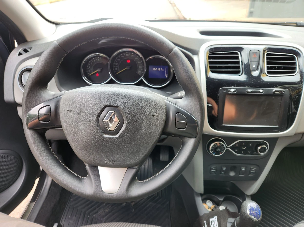 RENAULT LOGAN