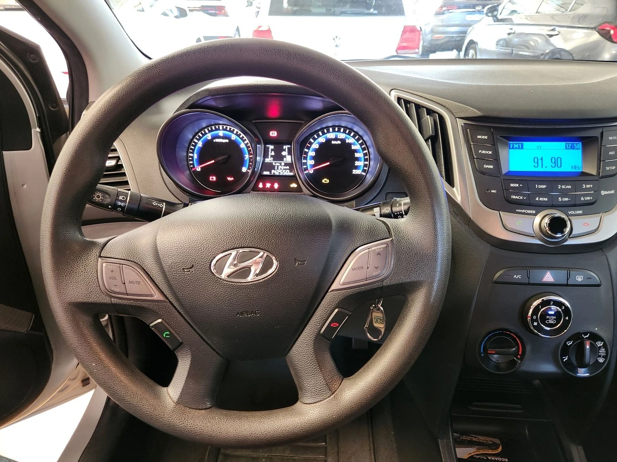 HYUNDAI HB20S