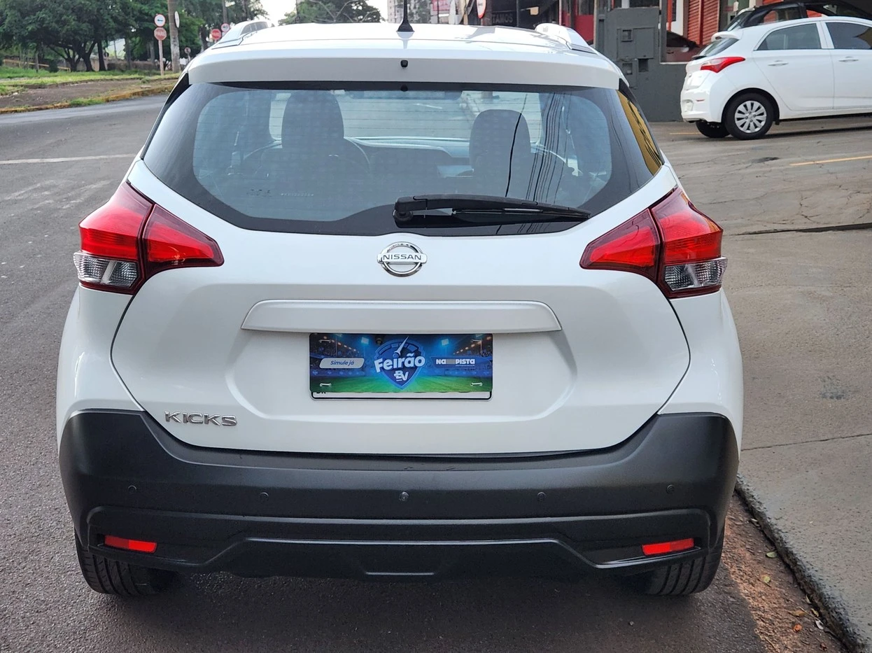 NISSAN KICKS