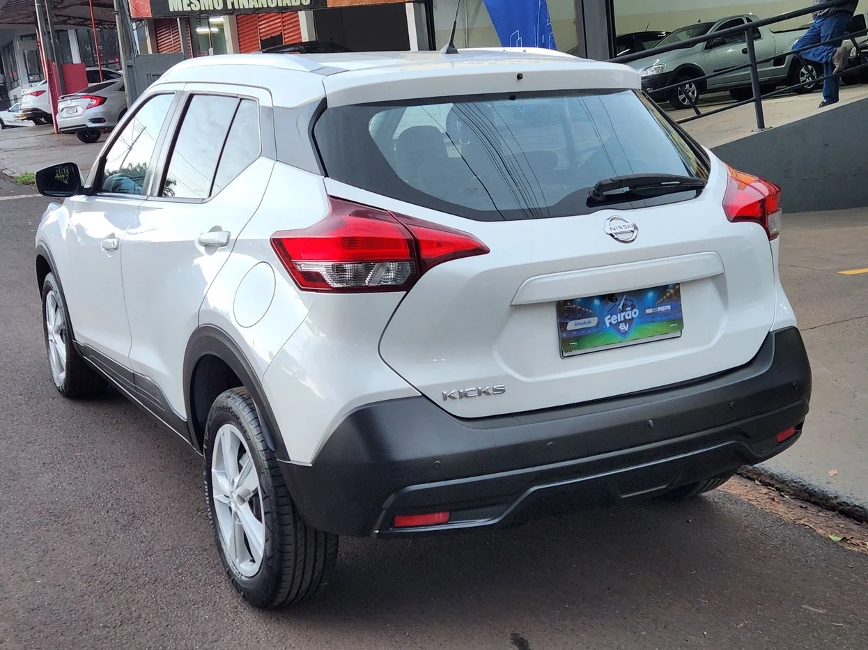 NISSAN KICKS