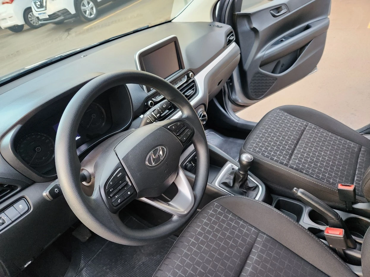 HYUNDAI HB20