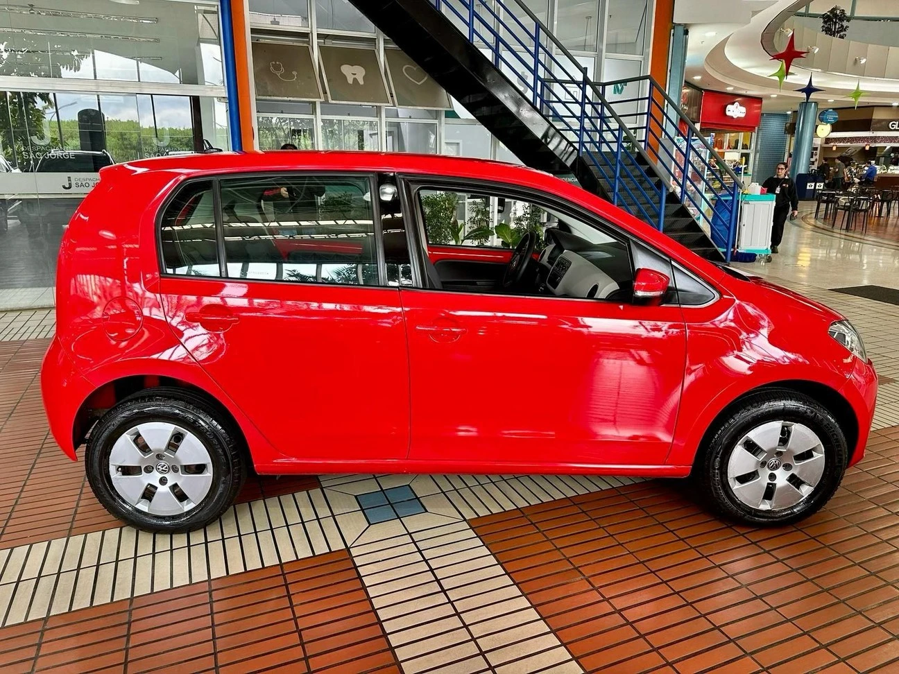 VOLKSWAGEN UP