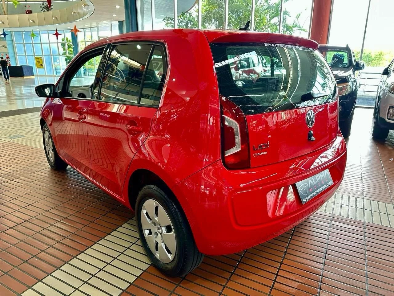 VOLKSWAGEN UP