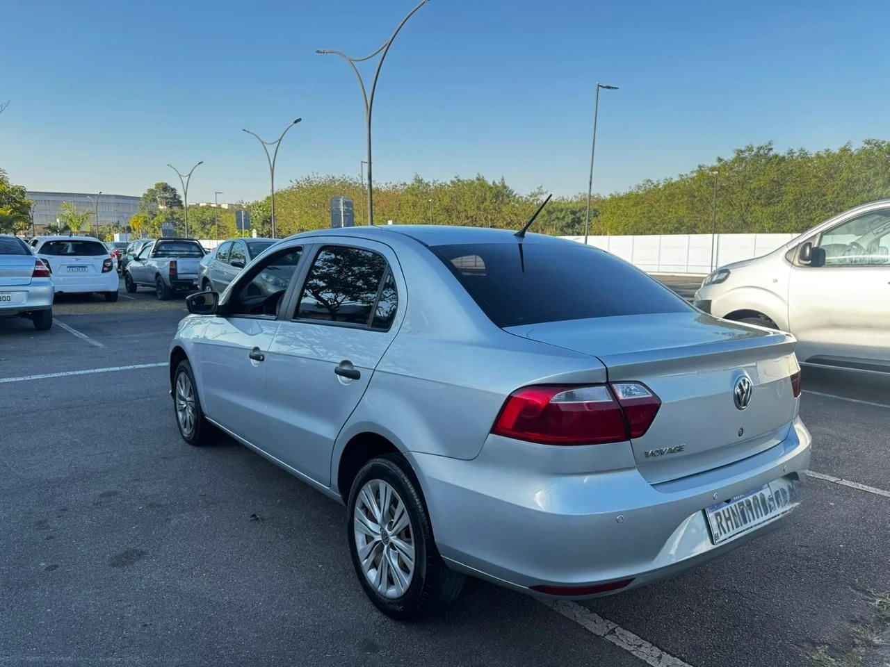 VOLKSWAGEN VOYAGE
