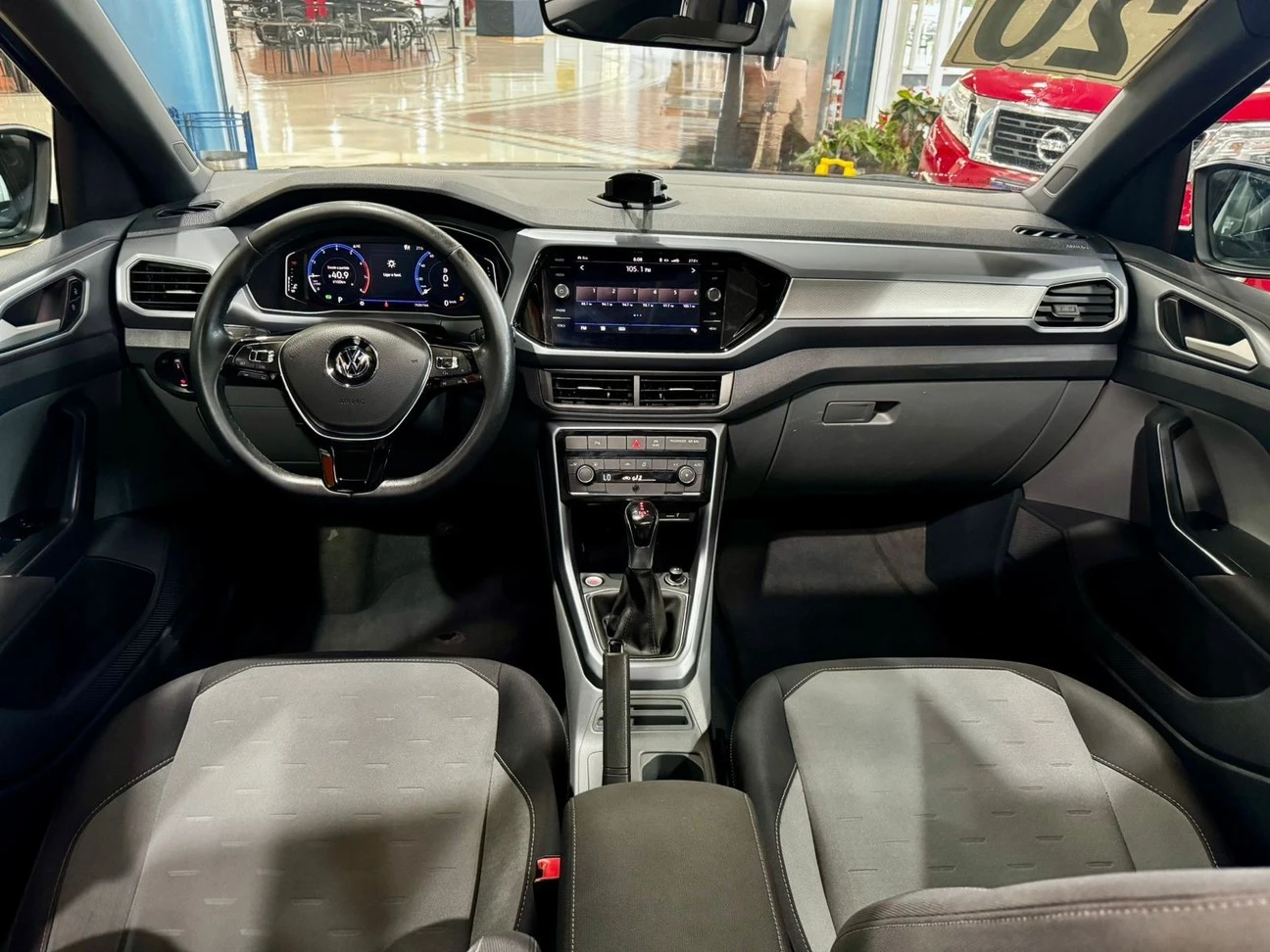 VOLKSWAGEN T-CROSS