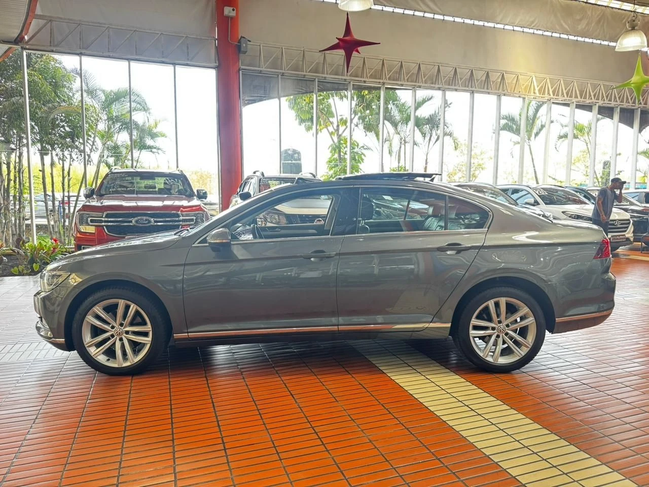 VOLKSWAGEN PASSAT