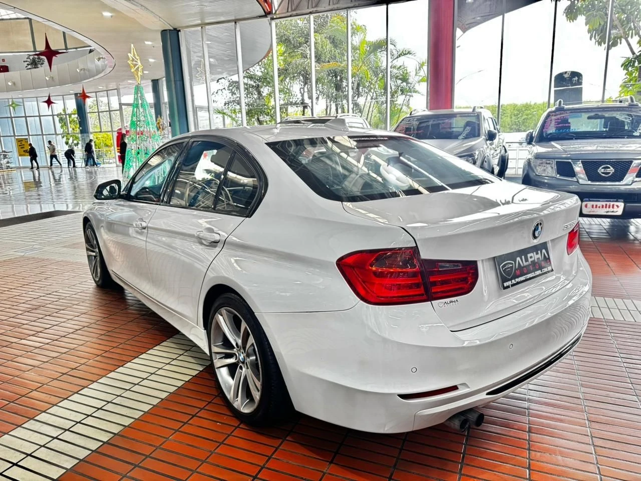 BMW 328i