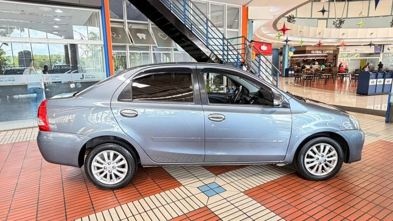 TOYOTA ETIOS