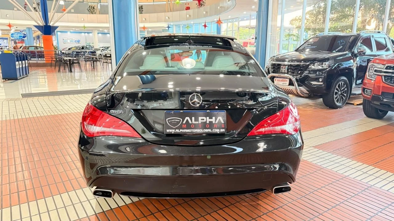 MERCEDES-BENZ CLA 200