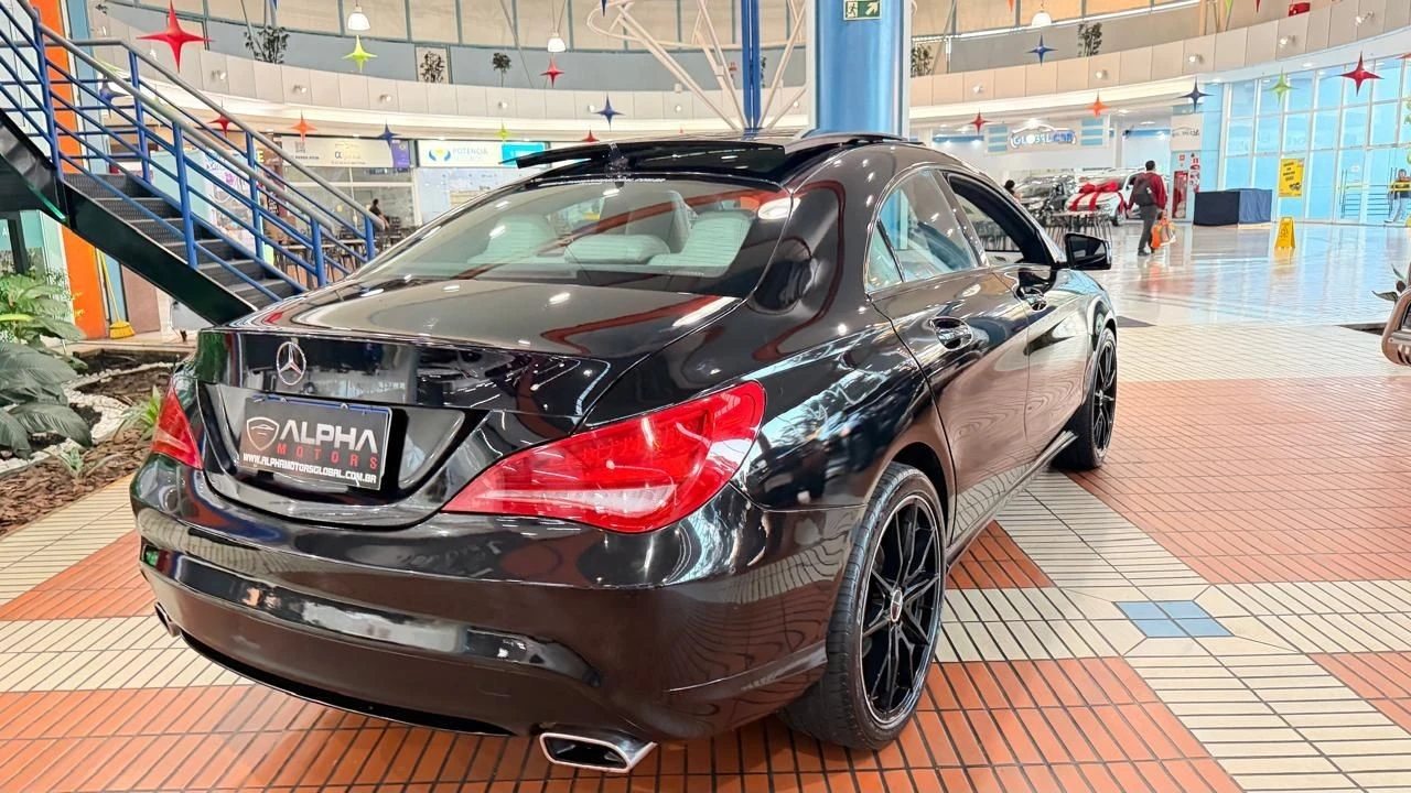 MERCEDES-BENZ CLA 200