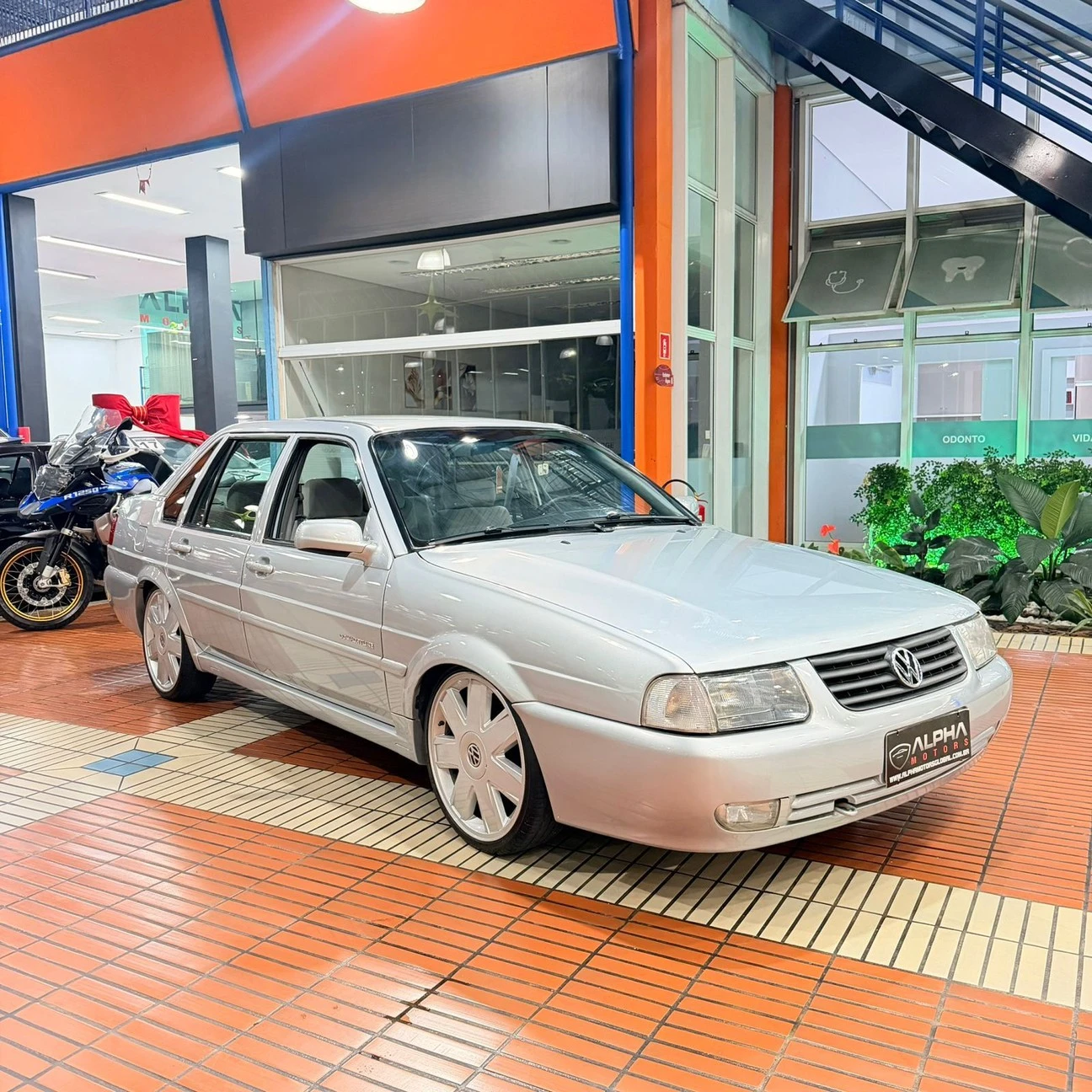 VOLKSWAGEN SANTANA