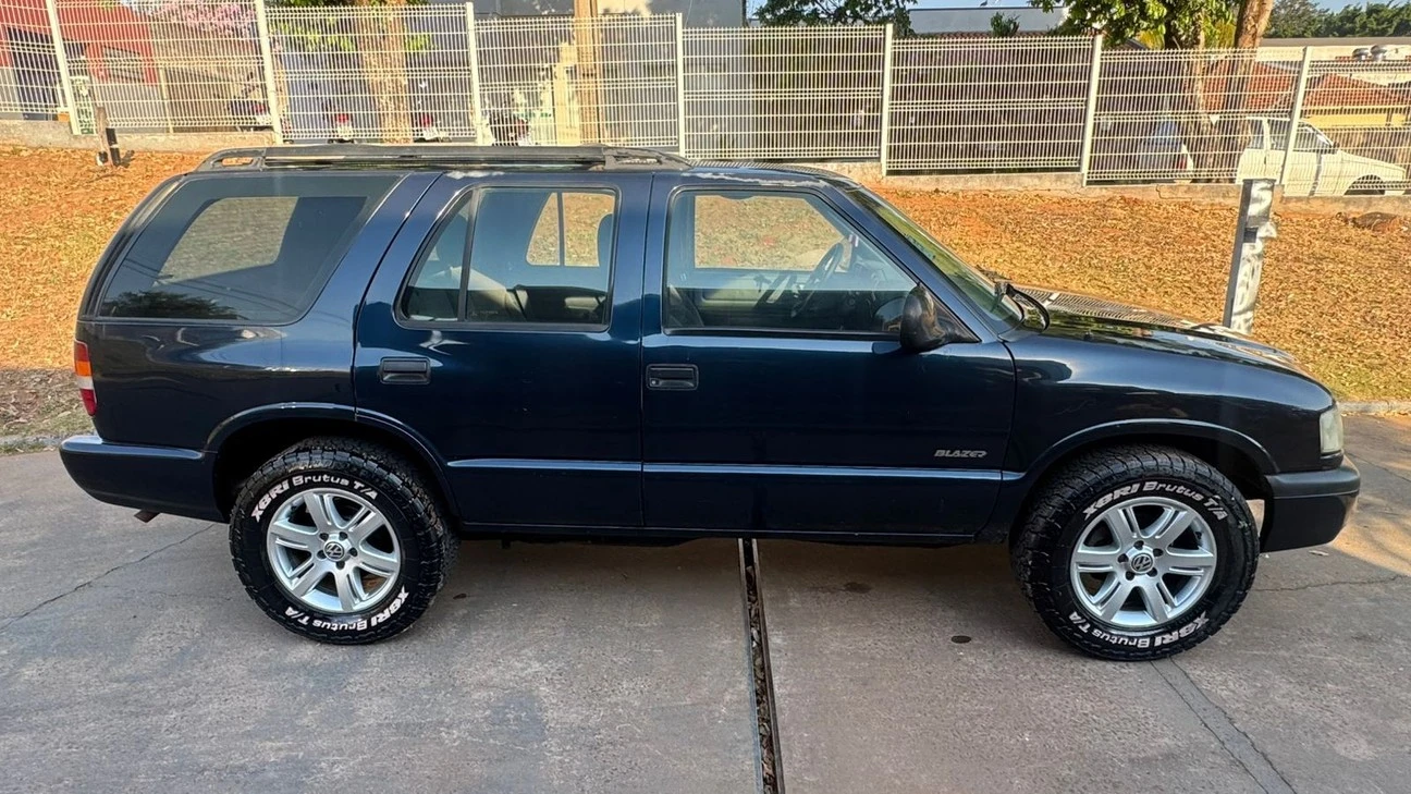 CHEVROLET BLAZER