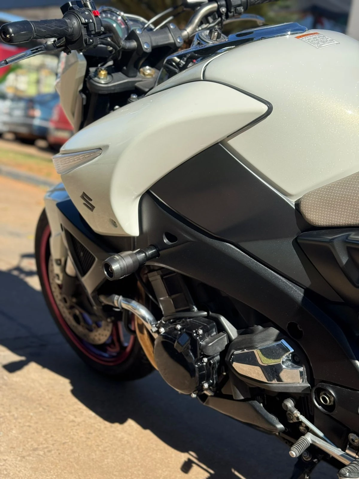 SUZUKI B-KING