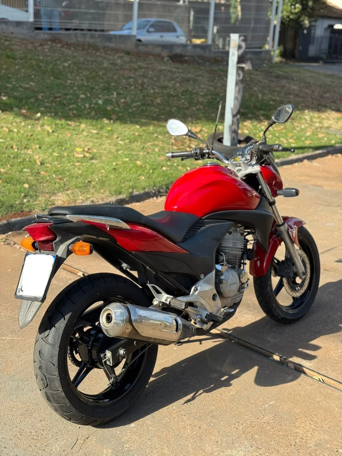 HONDA CB 300R
