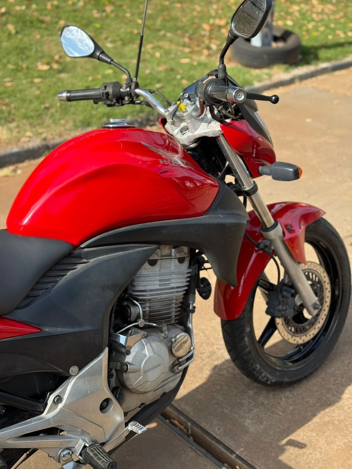 HONDA CB 300R