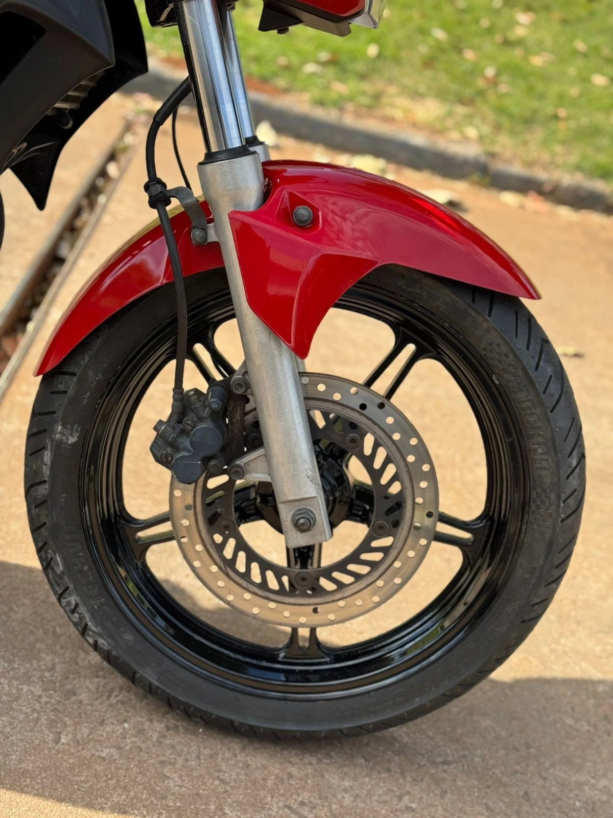 HONDA CB 300R