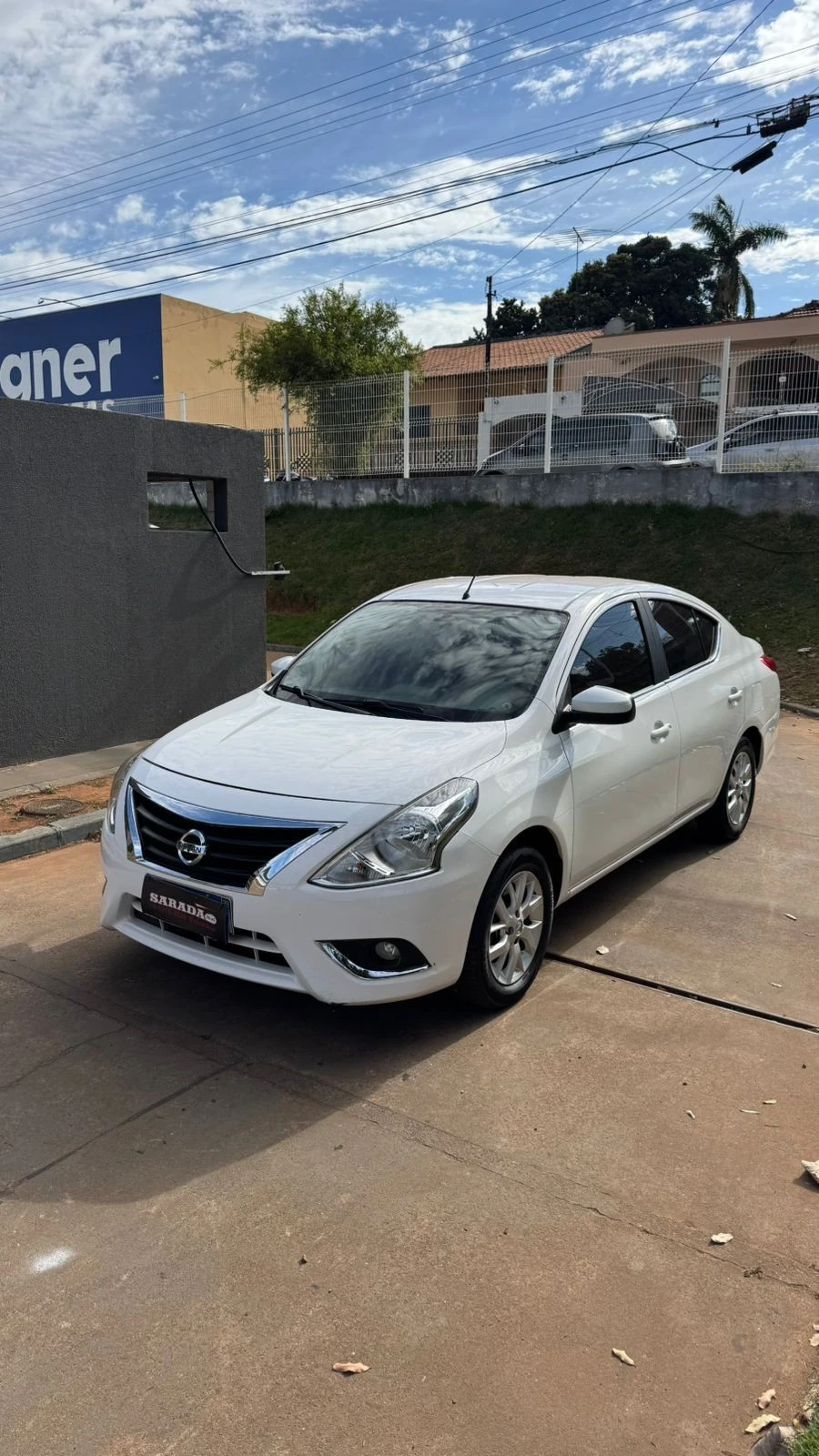 NISSAN VERSA