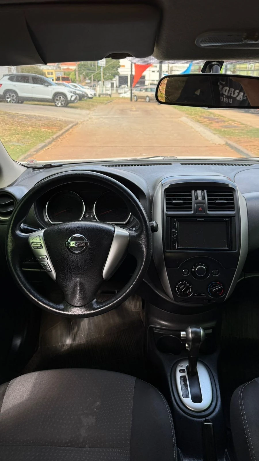 NISSAN VERSA