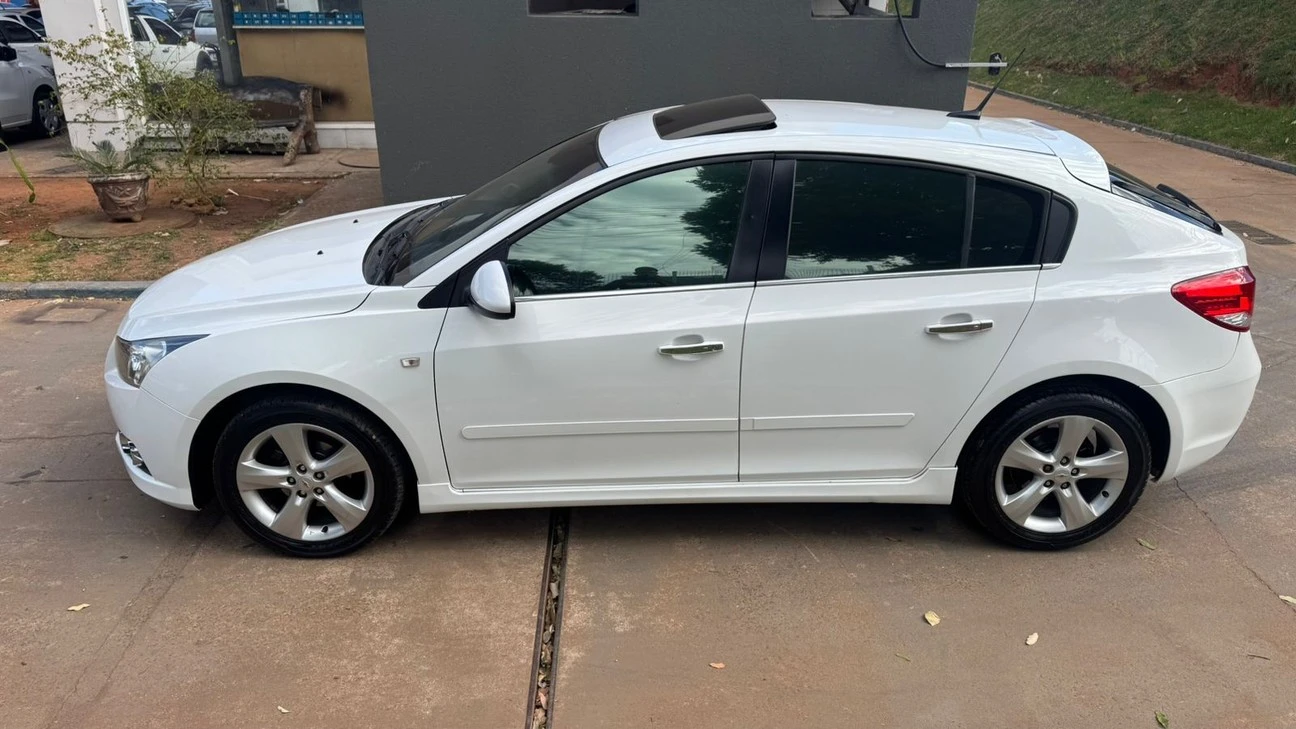 CHEVROLET CRUZE