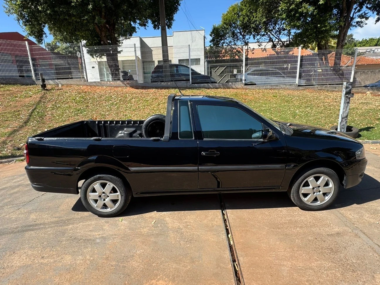 VOLKSWAGEN SAVEIRO