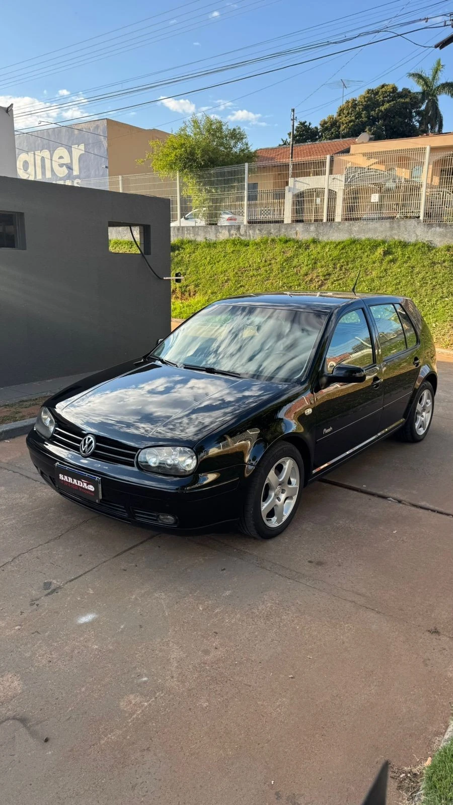 VOLKSWAGEN GOLF