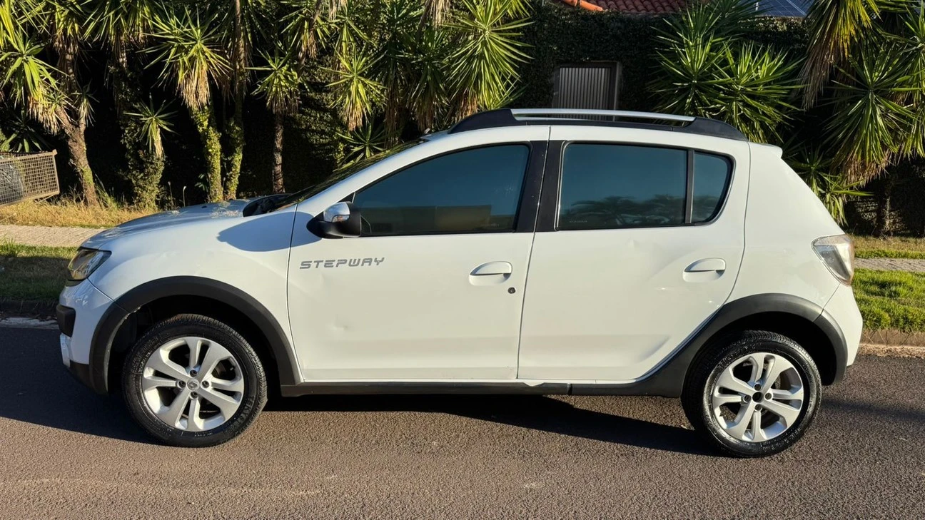 RENAULT SANDERO