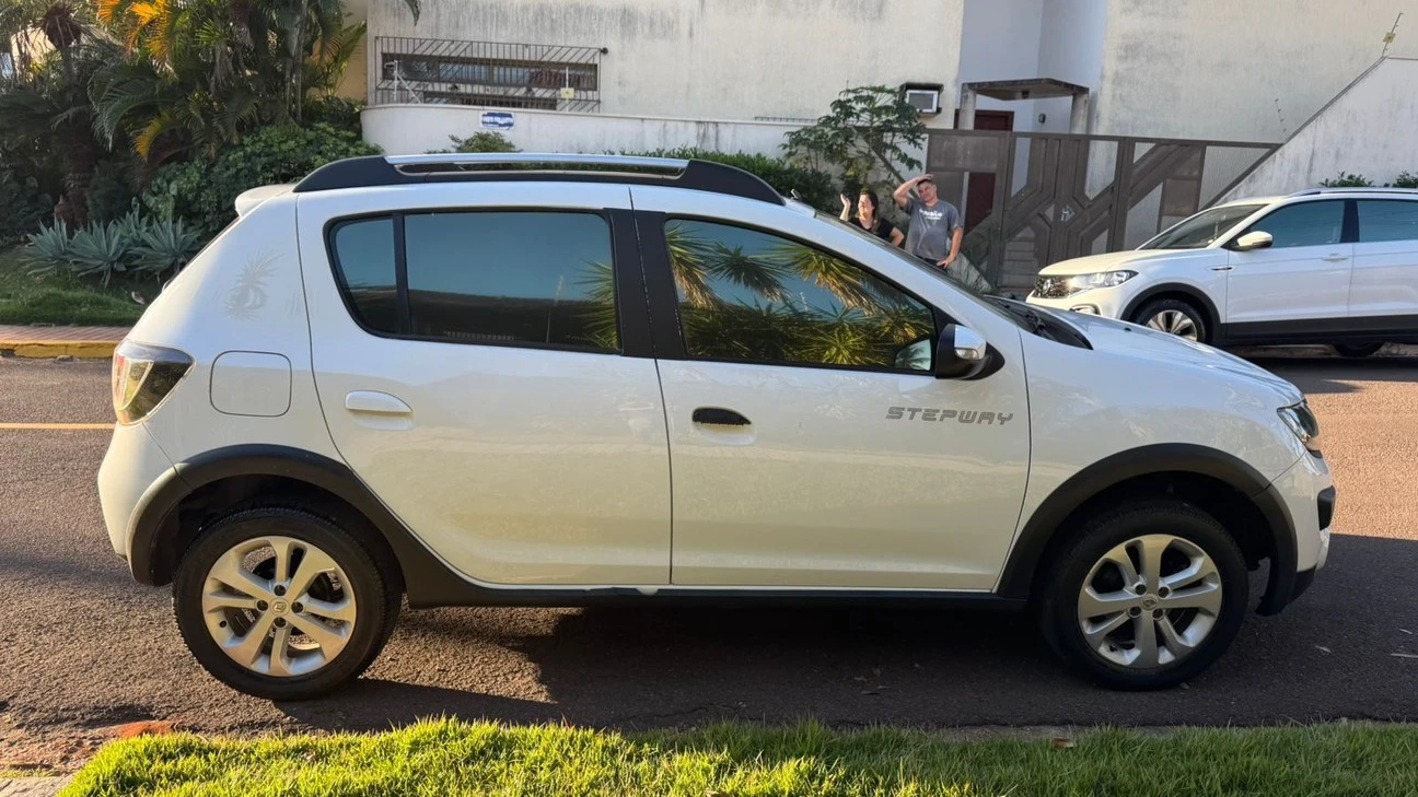 RENAULT SANDERO