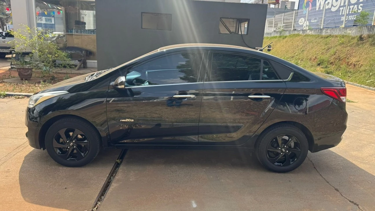 HYUNDAI HB20S