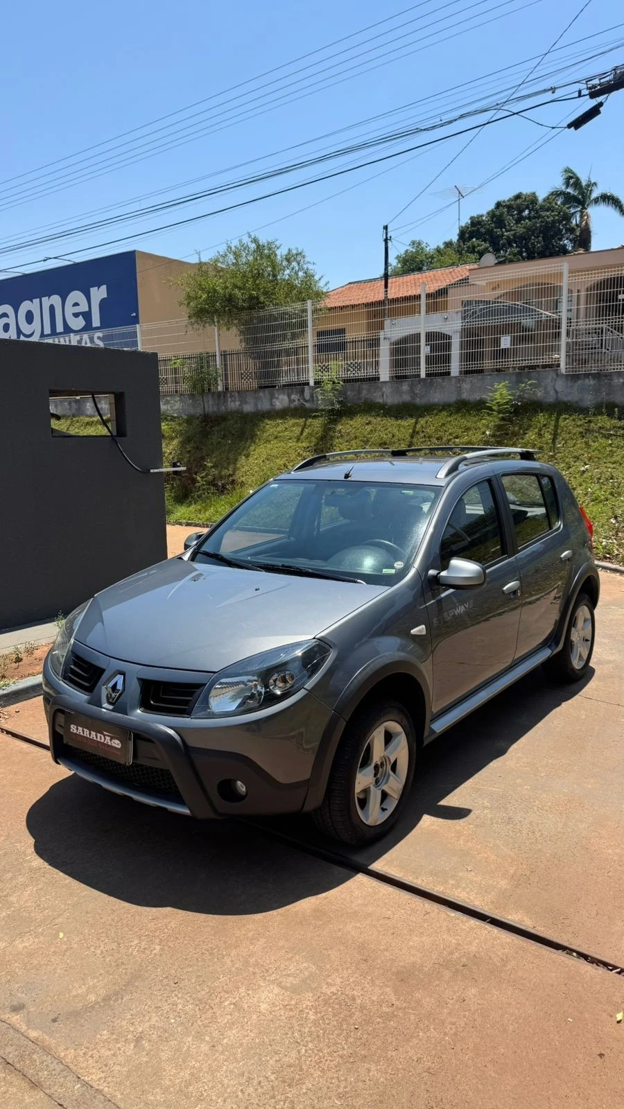 RENAULT SANDERO